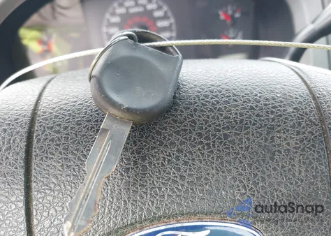 2005 Ford F-150 Lariat/Xl/Xlt из США, поврежденный, VIN 1FTPX12595NB70828